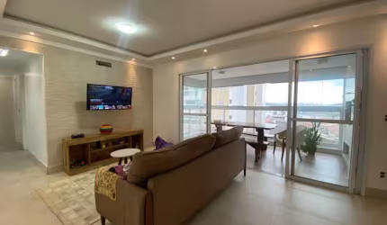 Apartamento de 3 Dormitórios com Escritório e Varanda Gourmet na Ponta da Praia