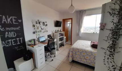 Casa Geminada Independente  126,27 m² de área construída, 3 quartos , 2 suítes Bairro Céu Azul.