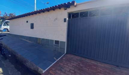 Casa à venda 180m²   em Sete Lagoas - Mg  Excelente localização ;