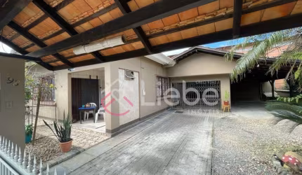 Casa com 4 quartos à venda no Centro, Pomerode , 192 m2 por R$ 650.000