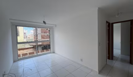 Apartamento em condomínio clube com dois dormitórios