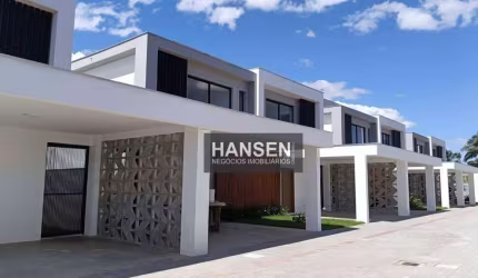 Casa com 1 suíte + 2  dormitórios à venda, 116 m² por R$ 705.000 - Vila Nova - Joinville/SC