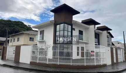 Sobrado com 1 suíte + 2  dormitórios para alugar, 149 m² por R$ 3.592/mês - Jardim Sofia - Joinville/SC