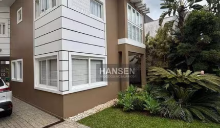 Casa com 2 suítes + 2  dormitórios à venda, 300 m² por R$ 1.680.000 - Glória - Joinville/SC