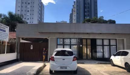 Sala para alugar, 16 m² por R$ 1.350,75 - Anita Garibaldi - Joinville/SC