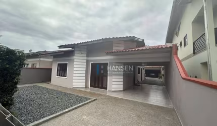Casa com 3 dormitórios à venda, 170 m² por R$ 890.000,00 - Costa e Silva - Joinville/SC