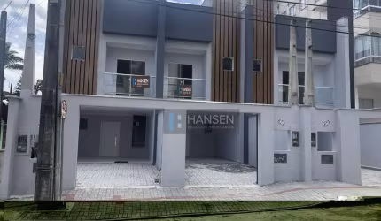 Sobrado com 3 dormitórios à venda, 186 m² por R$ 955.000,00 - Costa e Silva - Joinville/SC