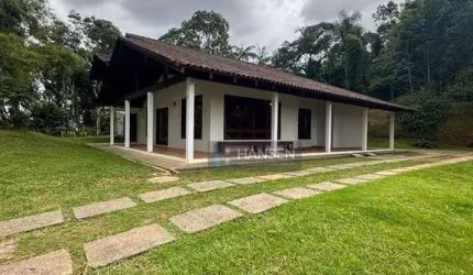 Casa com 4 dormitórios à venda, 311 m² por R$ 2.700.000,00 - Costa e Silva - Joinville/SC