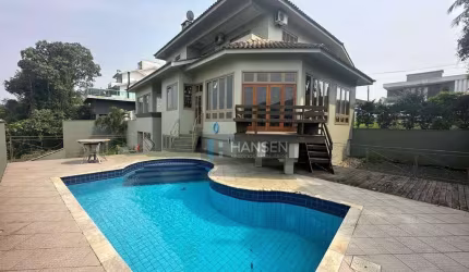 Casa com 3 suítes à venda, 792 m² por R$ 2.150.000 - Bom Retiro - Joinville/SC