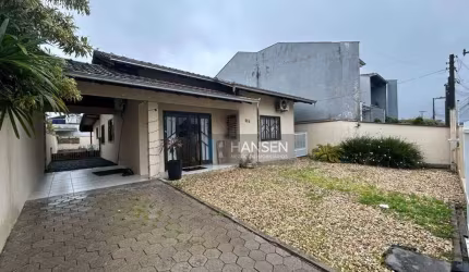 Casa com 2 dormitórios à venda, 154 m² por R$ 670.000,00 - Itaum - Joinville/SC