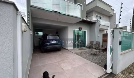 Casa com 1 suíte + 2  dormitórios à venda, 142 m² por R$ 900.000 - Itajuba - Barra Velha/SC