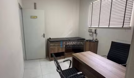 Sala para alugar, 3,30m x 2,70m  por R$ 4.500/mês - Anita Garibaldi - Joinville/SC