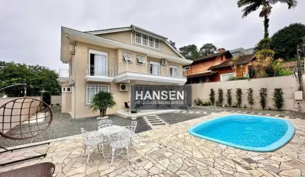 Casa com 4 suítes  à venda, 388 m² por R$ 2.500.000 - Glória - Joinville/SC