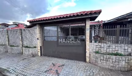 Casa com 2 suítes + 1  dormitório  à venda, 300 m² por R$ 530.000 - Floresta - Joinville/SC