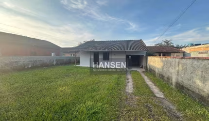 Casa com 3 dormitórios para alugar, 80 m² por R$ 1.887,10/mês - Boa Vista - Joinville/SC