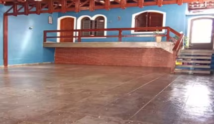 Casa para venda,  3 quartos e 4 vagas na Chácara Agrindus - Taboão da Serra ;