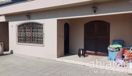 Casa com 3 quartos, 3 vagas de garagem, 185m² no Jd das Esmeraldas