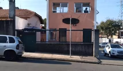 Casa em Condomínio Fechado com Lazer Completo e Ótima Localização