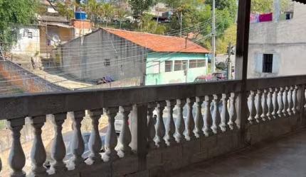 Casa com 2 Dormitórios e Terreno para Expansão em Francisco Morato, SP
