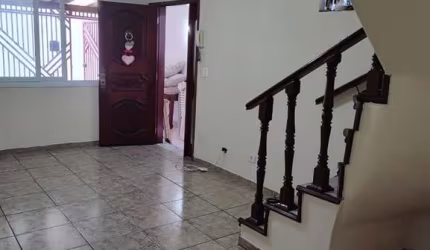 Sobrado de 4 quartos com 100m² - Vila das Oliveiras