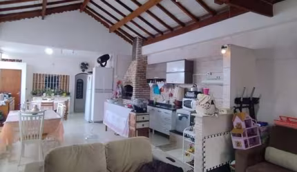 Sobrado de 4 dormitórios com 220m² - Jardim Santa Terezinha