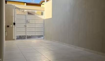 SOBRADO 3 DORM, 1 SUITE , 2 VAGA DE GARAGEM À VENDA NO CAMPO LIMPO- SP