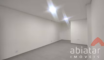 Sala comercial 30m² para locação no Jd. Santa Luzia - TABOÃO DA SERRA - SP