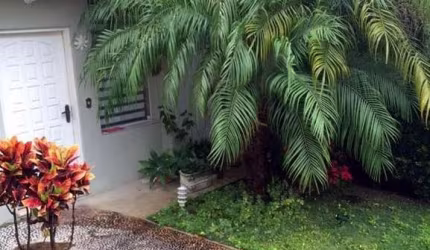 Casa à venda - Parque Assunção - Taboão da Serra