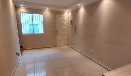 Casa de 2 dormitórios com 70m² - Recanto Arco Verde
