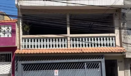 Sobrado de 235m² com 7 dormitórios - Jardim Santa Cruz