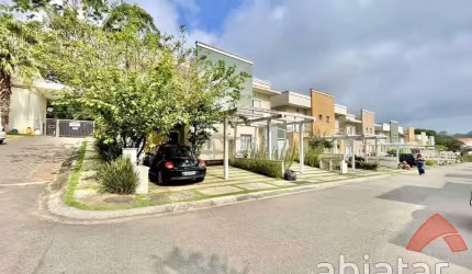 Casa de 3 dormitórios com 129m² com vaga - Jardim São Vicente
