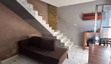 Sobrado com 2 dormitórios de 170m²