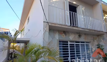 Sobrado de 198m² com 3 dormitórios e vaga para 4 carros - Jardim Pinheiros