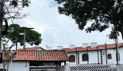 Sobrado em condominio fechado 2 vagas