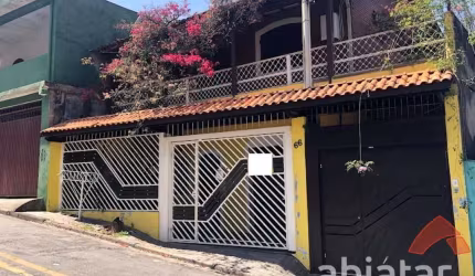Sobrado com 4 dormitórios à venda, 300 m² por R$ 750.000,00 - Jardim Beatriz - Taboão da Serra/SP