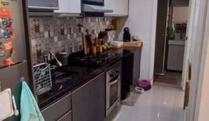 Apartamento recém-reformado com 2 dormitórios e armários planejados