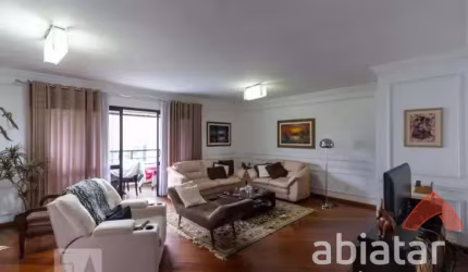Apartamento disponível para venda com 4 dormitórios e 212 m² - Vila Sônia