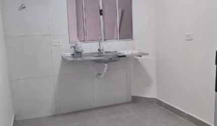 Casa para alugar , 2 cômodos no bairro Parque Marabá em Taboão da Serra.