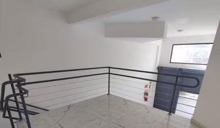 SALÃO COMERCIAL COM 38 m², MEZANINO, 2 VAGAS DE GARAGEM, KIZAEMON TAKEUTI, EXCELENTE LOCALIZAÇÃO