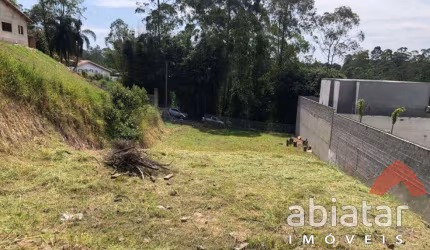 TERRENO PLANO DE 1000M² NO CONDOMÍNIO VALE DO LOIRE.