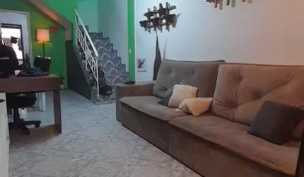 Casa à venda com 125m², 2 quartos e 1 vaga