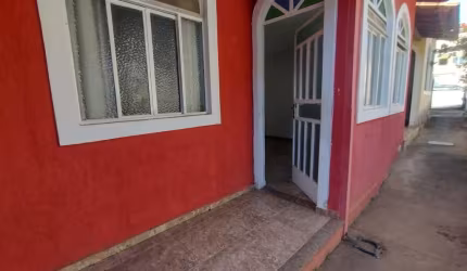 Casa com 2 quartos à venda na Simão da Cunha, 44, Santa Amélia, Belo Horizonte por R$ 295.000