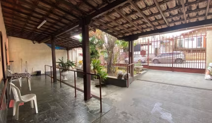 Casa com 3 quartos à venda na Minueto, 102, Santa Amélia, Belo Horizonte por R$ 560.000