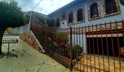 Casa com 2 quartos à venda na Rua Mércia Siqueira Prates, 183, Santa Amélia, Belo Horizonte por R$ 450.000