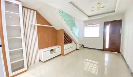 Casa com 2 quartos à venda na Rua Saide Haddad Antônio, 234, Santa Amélia, Belo Horizonte por R$ 479.000