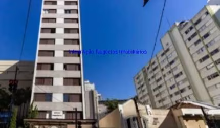 Apartamento 76m², 02 dormitórios, 02 banheiros e 01 vaga na garagem.  Condomínio com portaria 24hrs, playground, salão de festa e churrasqueira.