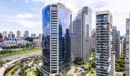 Conjunto comercial 680m²,  04 banheiros e 35 vagas de garagem.  Condomínio com portaria e recepção.  Excelente localização,  entre as Ruas John Baird
