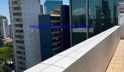 Apartamento 81m², 02 dormitórios (Sendo 01 suíte) e 02 banheiros.  Condomínio com portaria e segurança.  Excelente localização