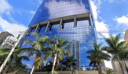 Conjunto Comercial 871,00m², 04 banheiros e 24 vagas de garagem.  Condomínio com portaria, segurança e recepção.  Excelente localização