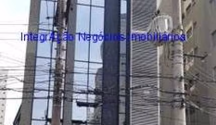 Conjunto Comercial 57m², 06 salas, 02 banheiros e 01 vaga na garagem.  Condomínio com recepção e segurança.  Excelente localização
